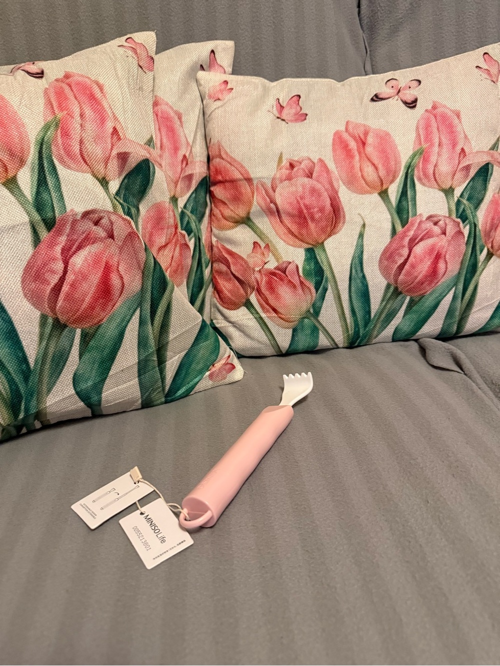 MINISO Light pink back-scratcher